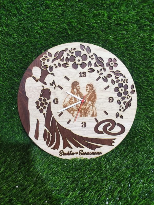 Zupppy Home Decor customize engraved couple clock