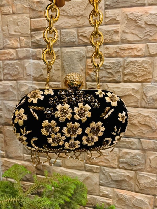 Zupppy Accessories Velvet Embroidered Oval clutch