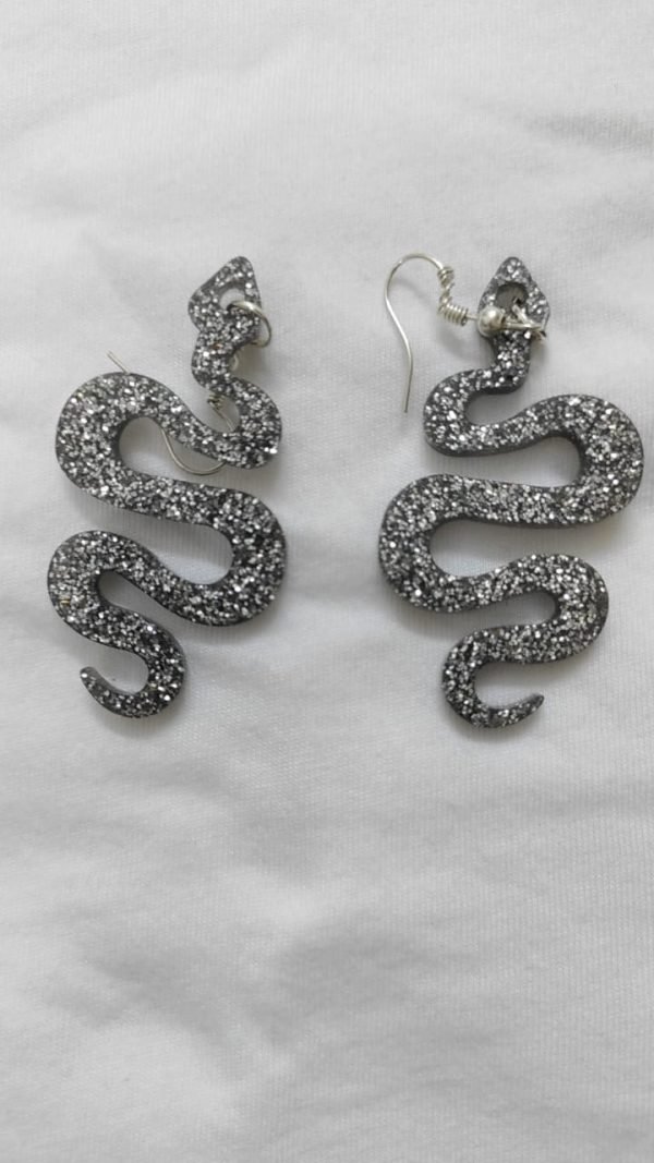 Zupppy Customized Gifts Handmade Resin Snake Earrings