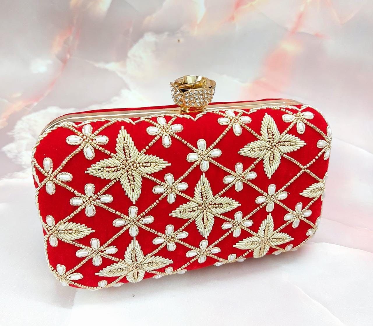 Buy White Pearl Clutch Bag White Evening Bag White Bridal Purse Pearl Bag  White Wedding Clutch Bag With Long Detachable Gold Chain Strap Online in  India - Etsy