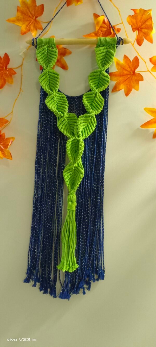 Zupppy wall hanging Macrame wall hanging with leaf detailing