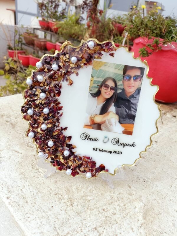 Zupppy Photo Frames Resin Zigzag round Wall Hanging Frame