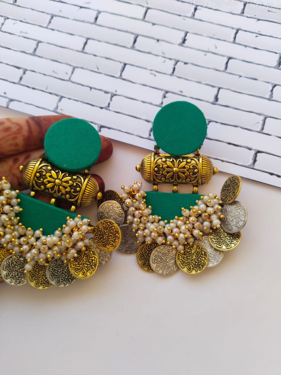 Floral Design Dark Green Gold Plated Jhumka Earrings – Kalash Cards