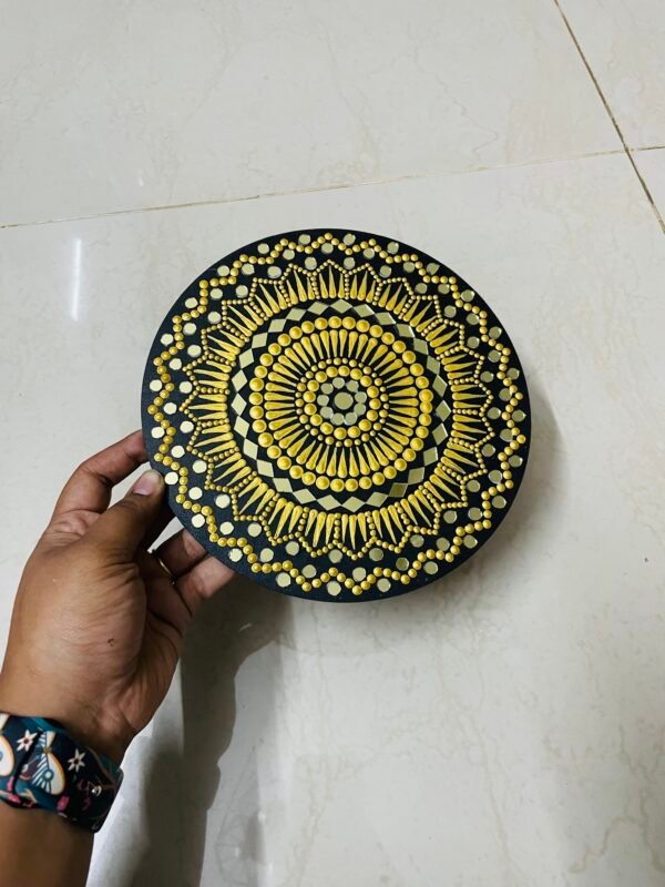 Zupppy Mandala arts Dot mandala(Gold and Black)