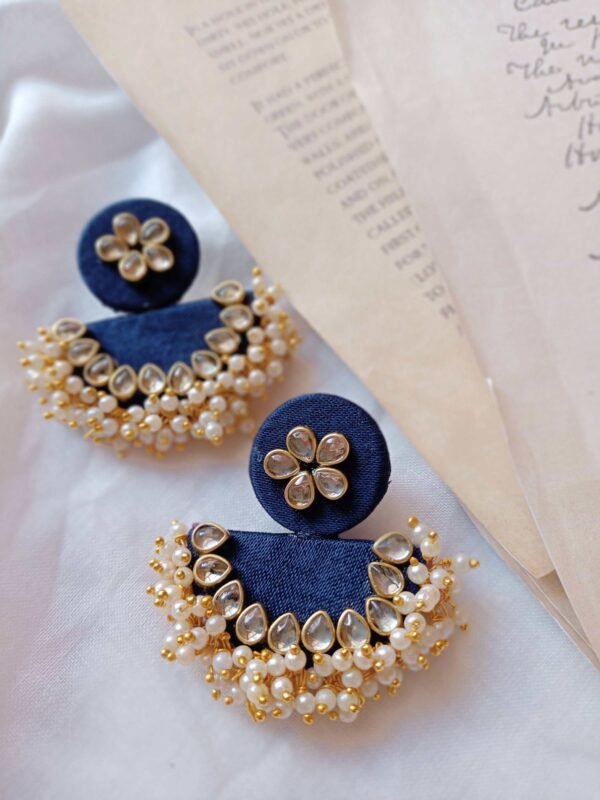 Zupppy Jewellery Rainvas Blue semi circular beaded earrings