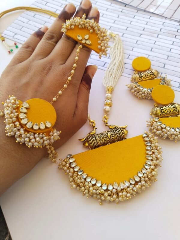 Zupppy Jewellery Rainvas Bright yellow and golden necklace earrings bracelet tika set