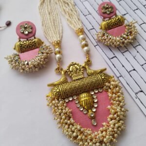 Zupppy Jewellery Rainvas Baby pink and golden necklace and earrings fabric set