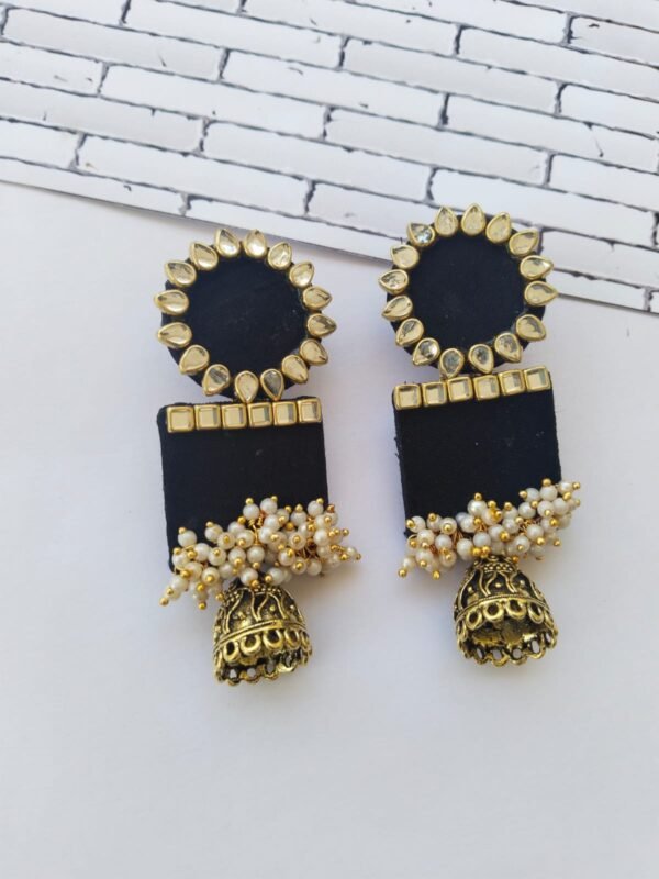 Zupppy Jewellery Rainvas Rectangular jhumka with kundan and pearls Black