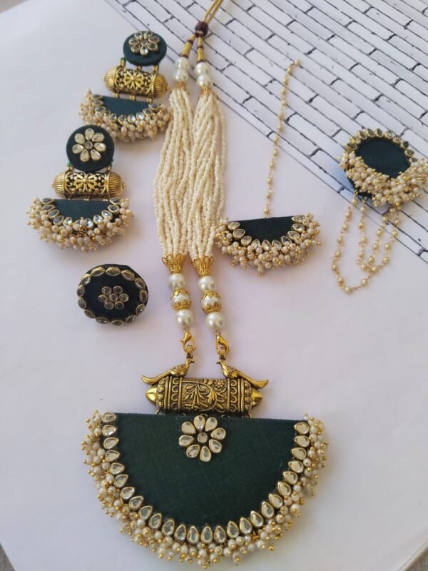 Zupppy Jewellery Rainvas Bottle green Long motimala necklace earrings bracelet and tika set