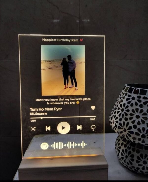 Zupppy Photo Frames Rainvas LED Spotify frame with customised photo and message