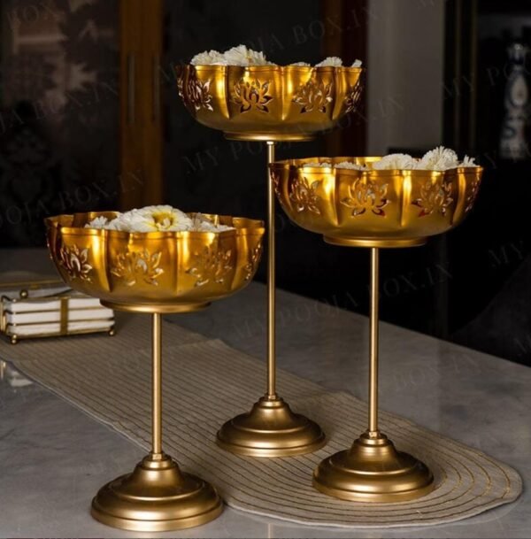 Zupppy Customized Gifts Golden Lotus Shaped Urli Stand | Golden Urli Set | Metal Urli Collection
