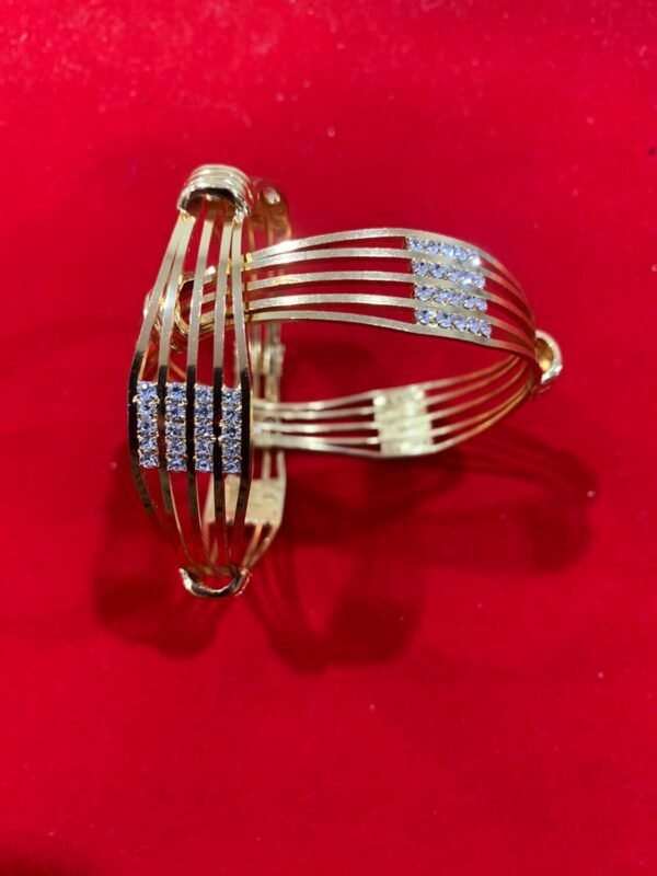 Zupppy Gifts Gold Plated Bangle Set