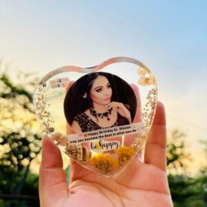 Zupppy Customized Gifts Resin Heart Frame – Elegant and Unique Photo Display