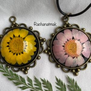 Zupppy Handmade Products Vintage Botanical Round Necklace