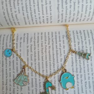 Zupppy Gifts Elegant Handmade Charm Bracelet with Unique Charms