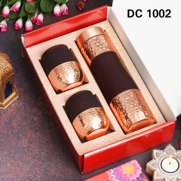 Zupppy Customized Gifts Elegant Copper Bottle Gift Set – 900 ml Bottle with Two Matching Glasses | Corporate Gifting Hampers