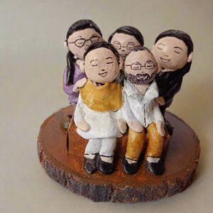 Zupppy Home Decor Rainvas Customized Family Tabletop Miniature: Perfect Gift for Family and Parents