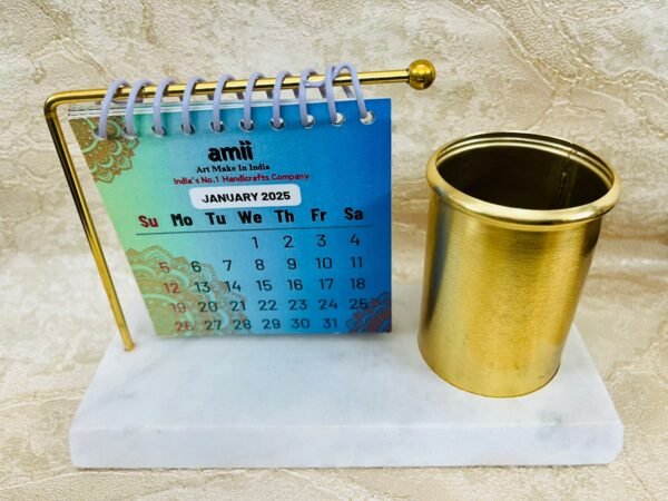 Zupppy Gifts Calendar With Pen Stand