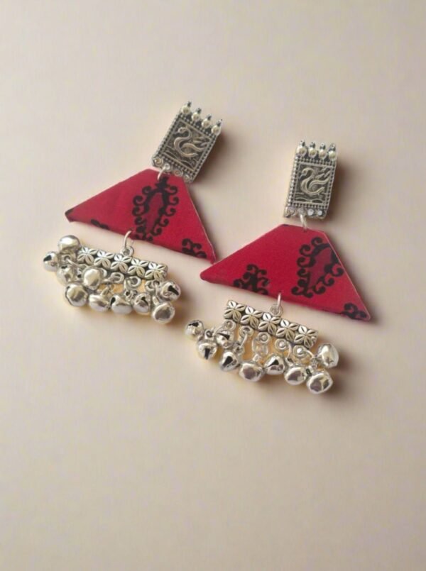 Zupppy Accessories Rainvas Red Printed Swan and Silver Ghungroo Earrings